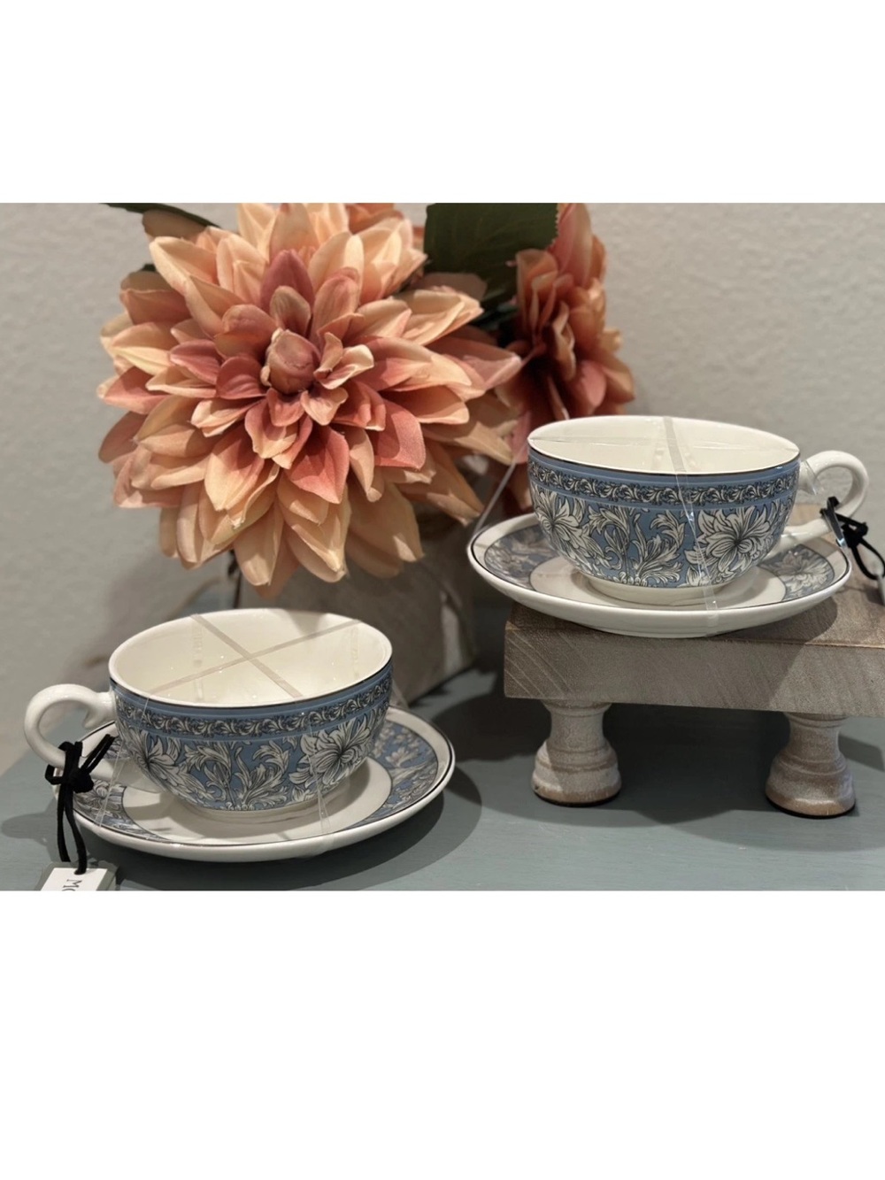 Morris & Co Teacup & Saucer Set of 2
Blue Floral Chrysanthemum Gold Trim
New